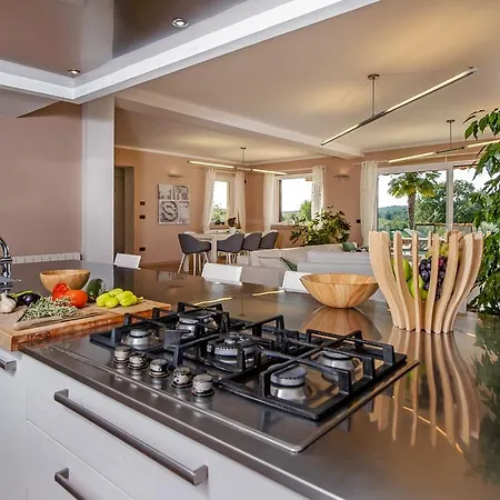 Oliva Villa *