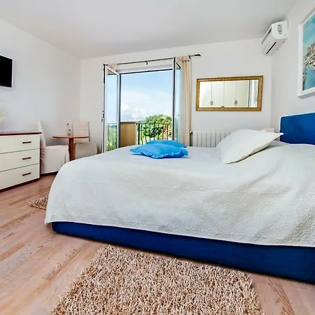 Oliva Villa